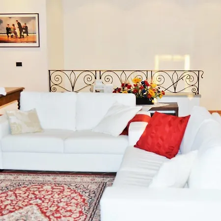 Bed & Breakfast La Villa Di Arezzo 3*