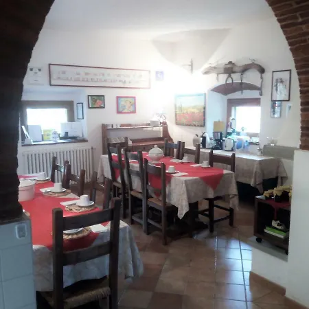 La Villa Di Arezzo Bed & Breakfast 3*